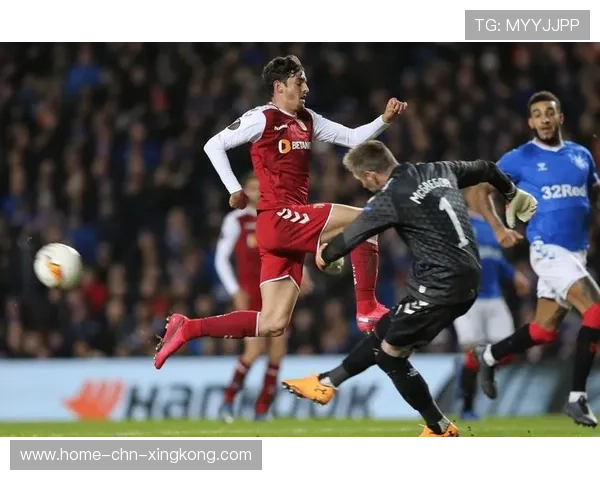 本菲卡凭借下半场定位球扳平比分，战术奏效显著