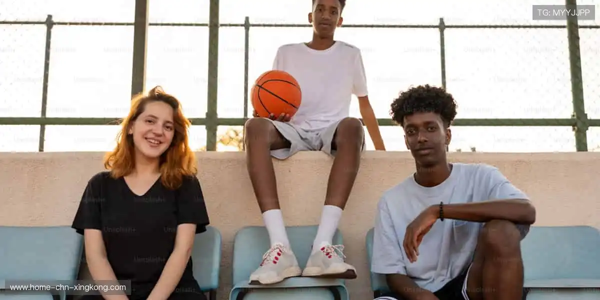 👕球迷专属，个性定制！每一件周边，都是热爱的勋章🎁